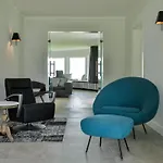 House By The Sea Comfortable Holiday Residence